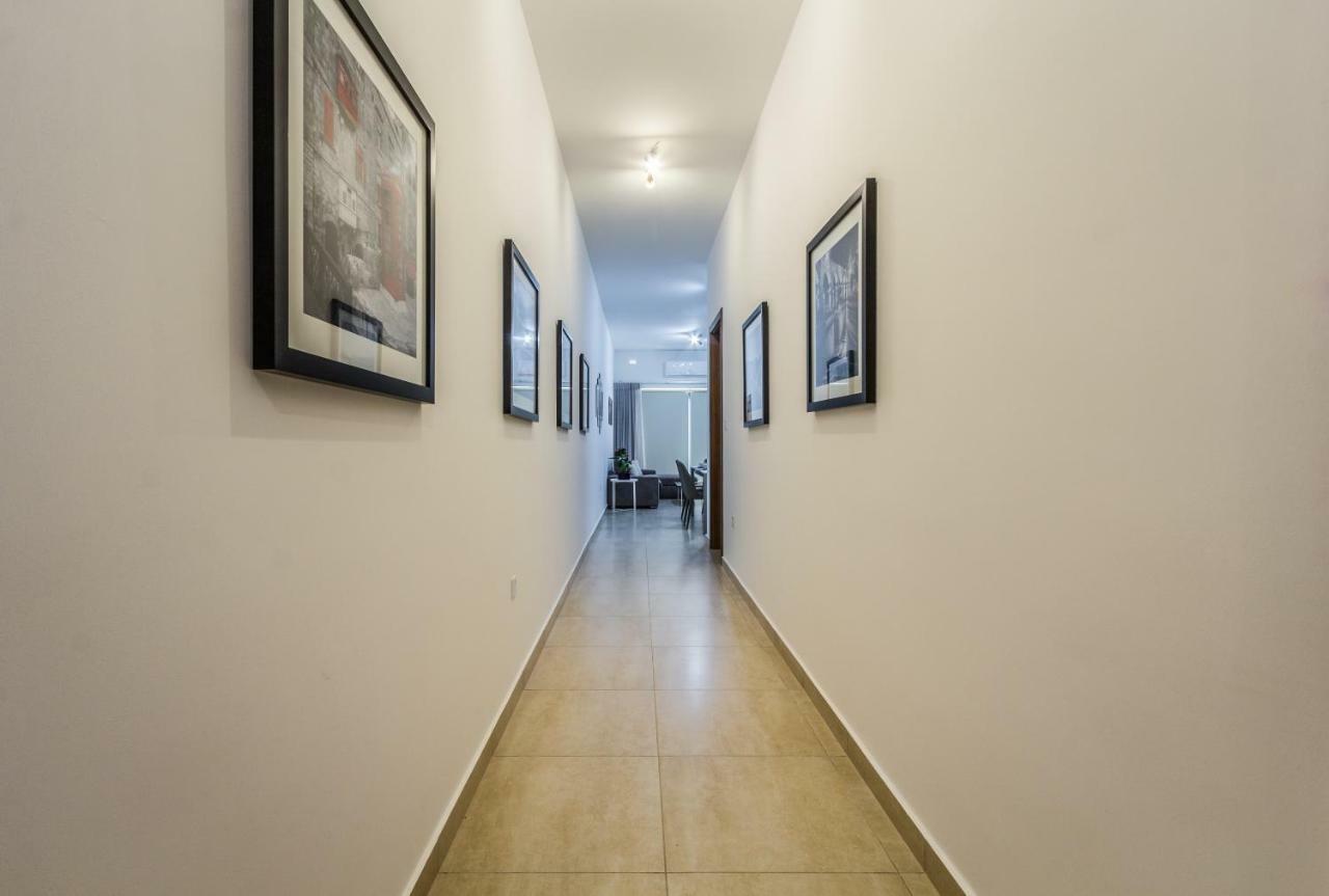 Sunny Modern *